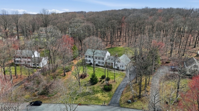 10 Acorn Dr