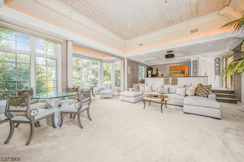 22 Fawn Dr