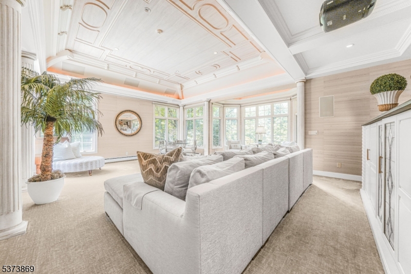 22 Fawn Dr