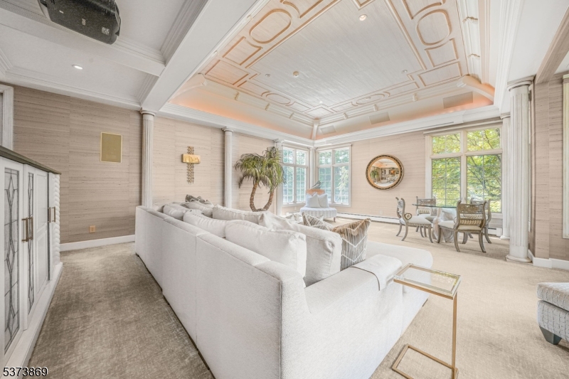22 Fawn Dr