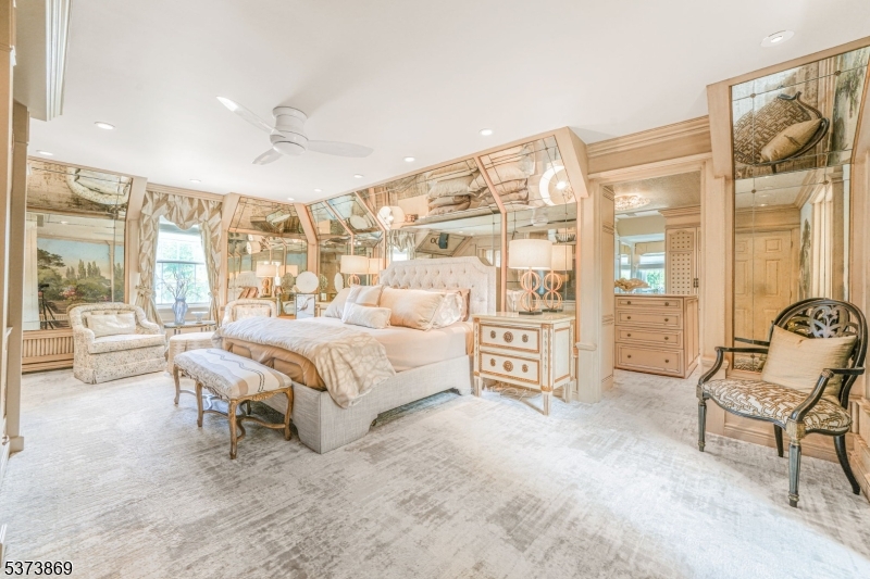 22 Fawn Dr