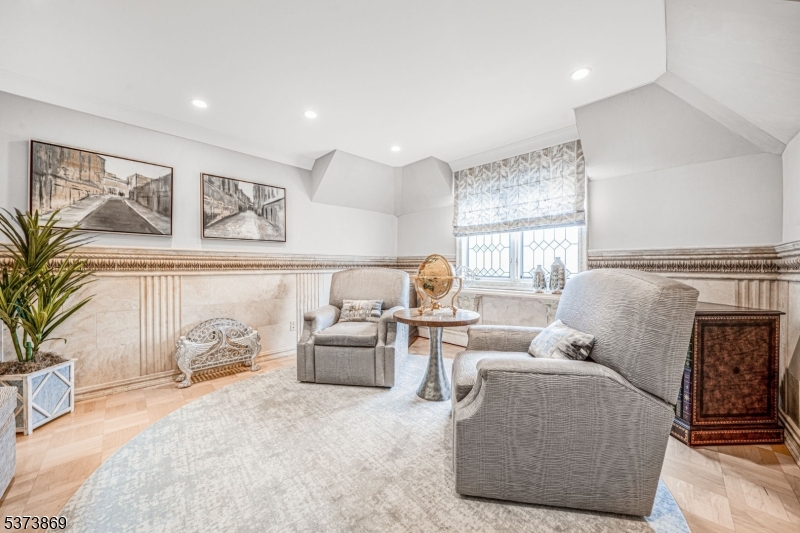 22 Fawn Dr