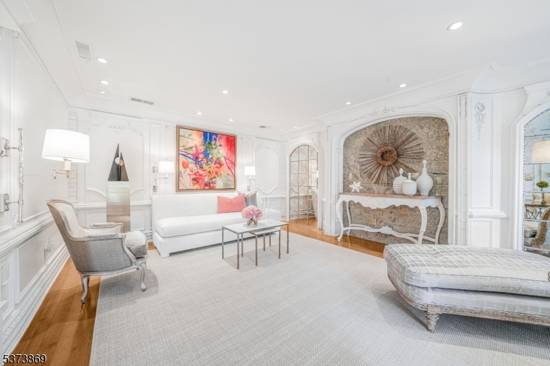 22 Fawn Dr