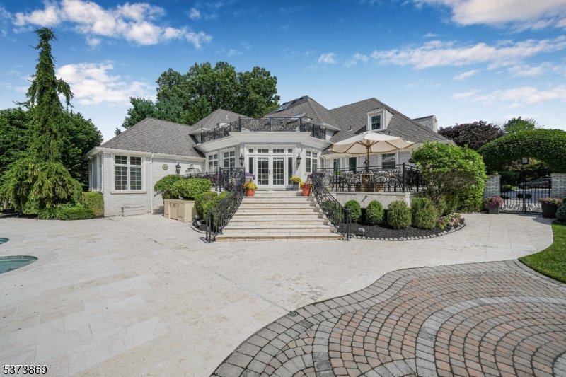 22 Fawn Dr