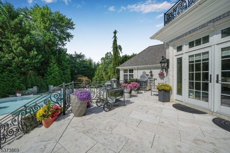 22 Fawn Dr