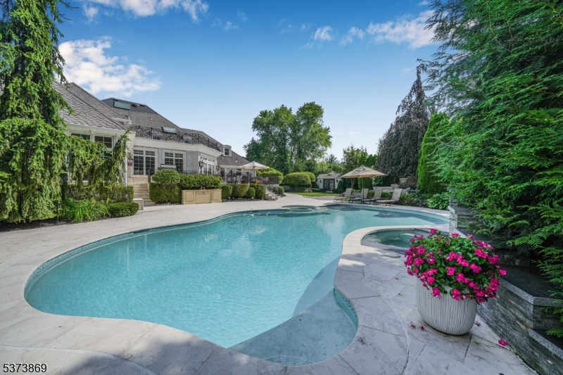 22 Fawn Dr