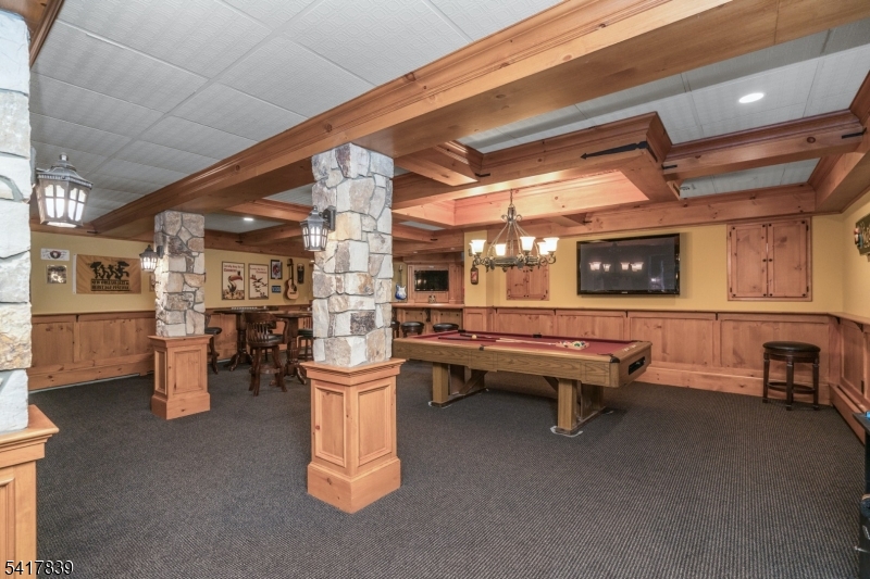 22 Sunset Ln