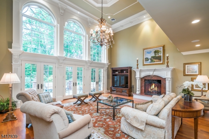 22 Sunset Ln