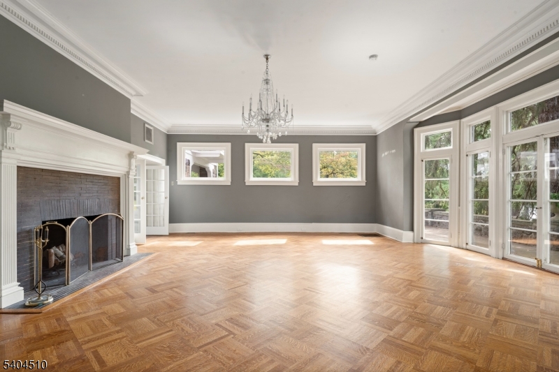 17 Three Gables Rd