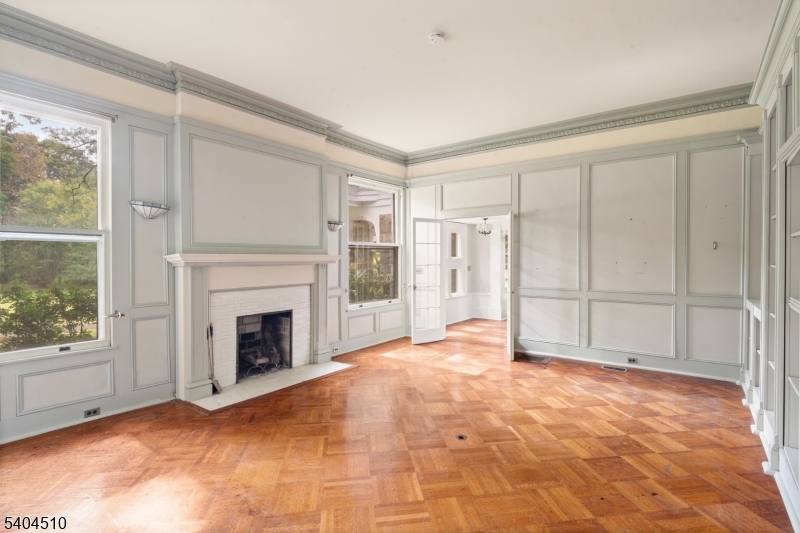 17 Three Gables Rd