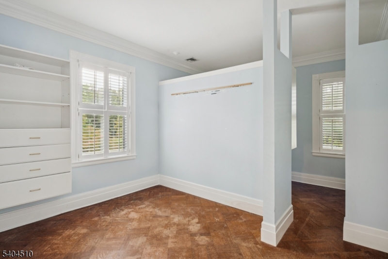 17 Three Gables Rd