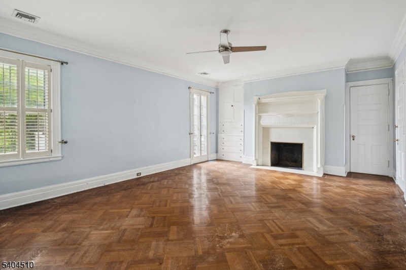 17 Three Gables Rd