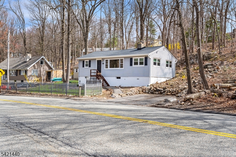 67 Breakneck Rd