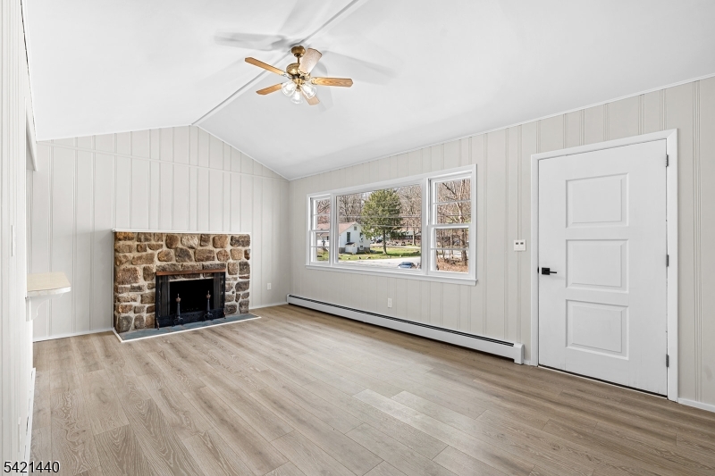 67 Breakneck Rd