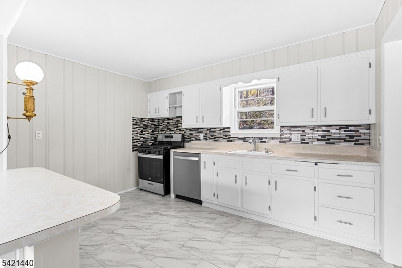 67 Breakneck Rd