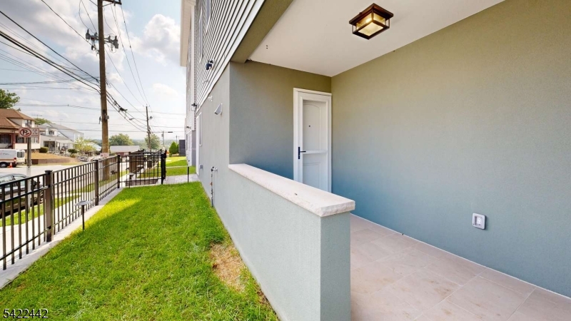 376 5Th Ave
