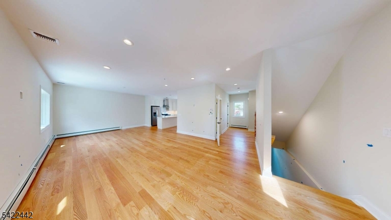 376 5Th Ave