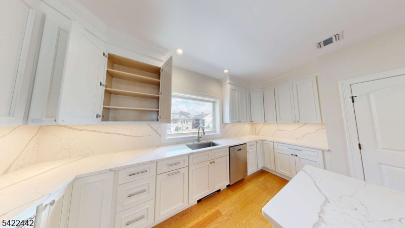 376 5Th Ave