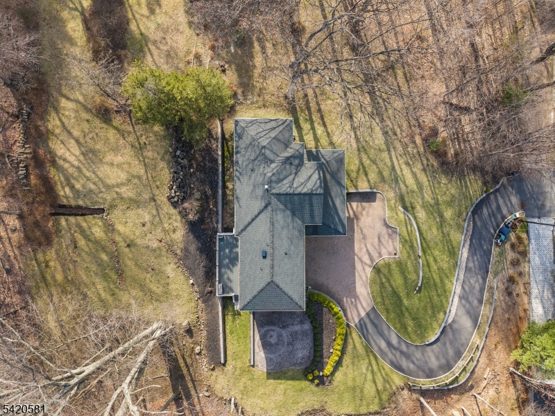 10 Hillside Ave