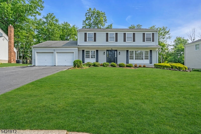 71 Tiffany Dr