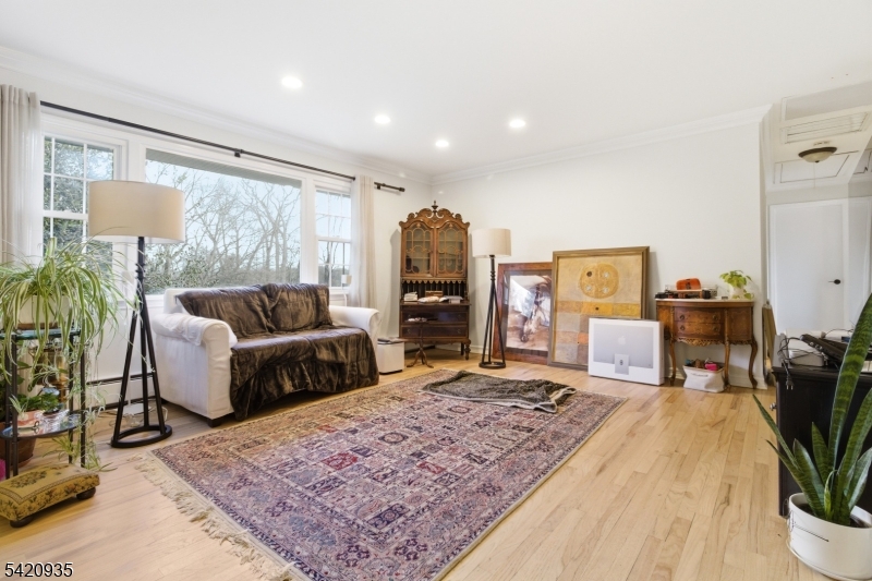 120 Carlough Rd