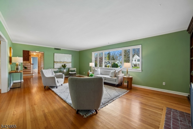5 Witherspoon Rd