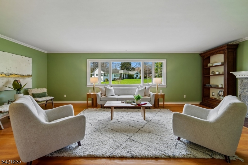 5 Witherspoon Rd