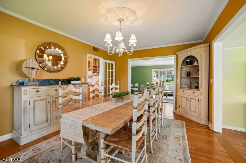 5 Witherspoon Rd