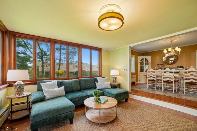5 Witherspoon Rd