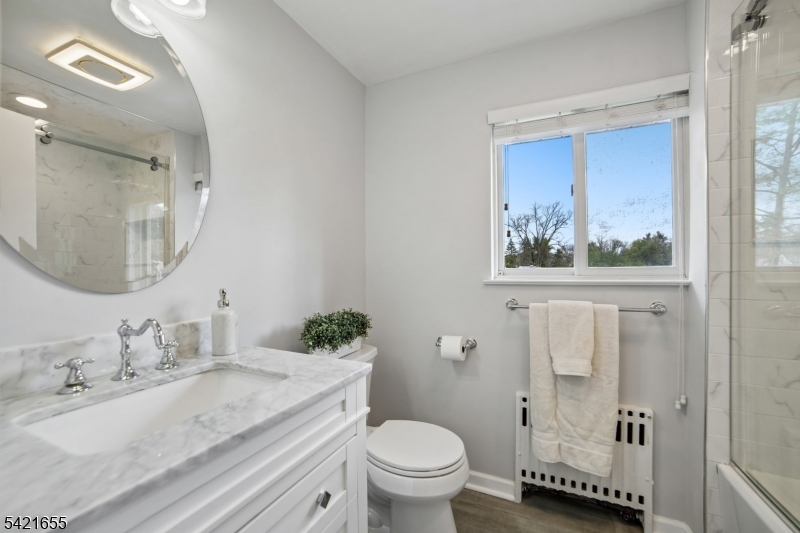 5 Witherspoon Rd