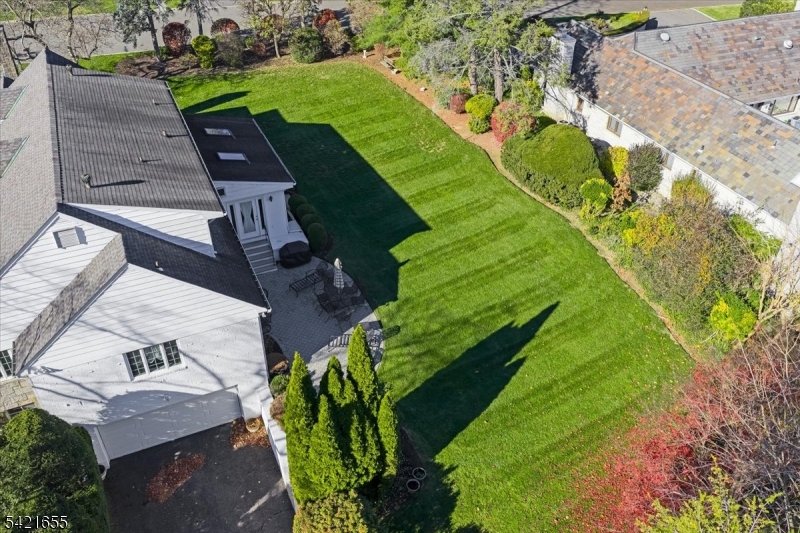 5 Witherspoon Rd