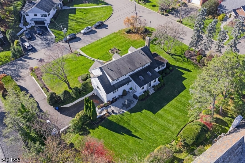 5 Witherspoon Rd