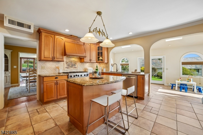 5 Witherspoon Rd
