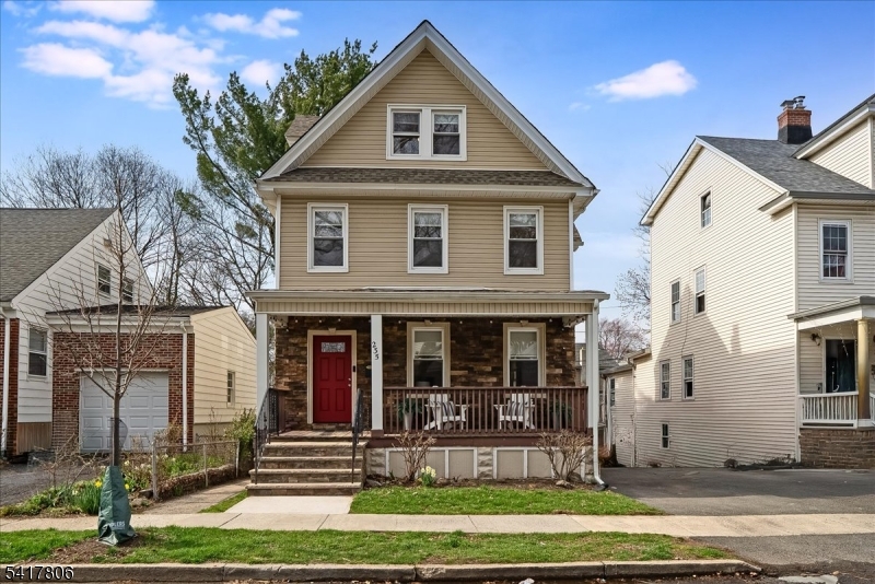 235 Waverly Pl