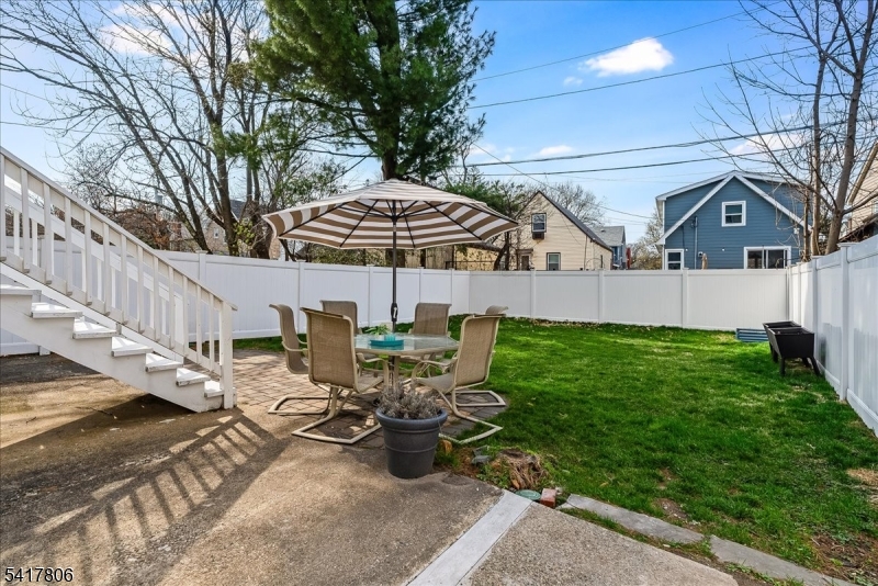 235 Waverly Pl