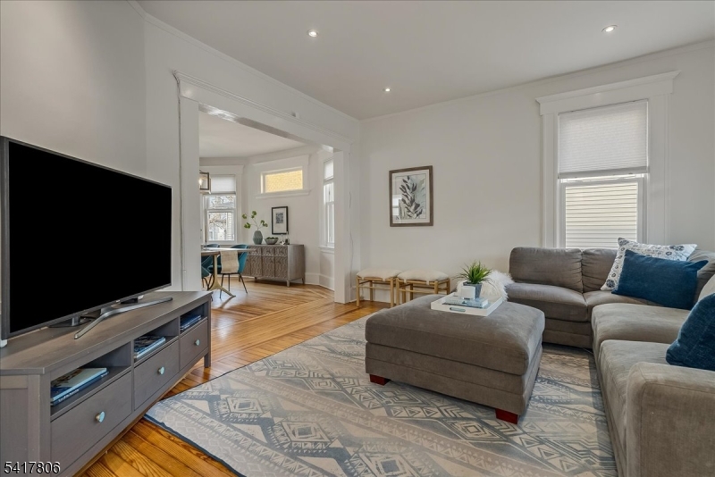 235 Waverly Pl