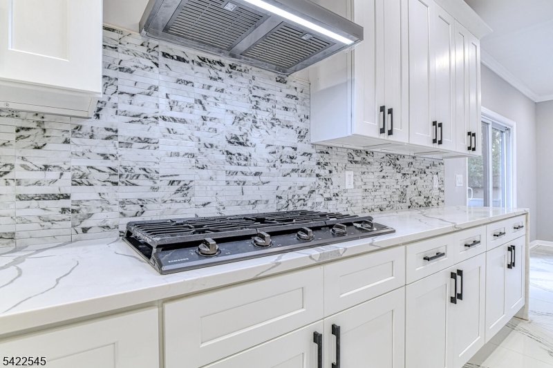 261 Apple Tree Ln