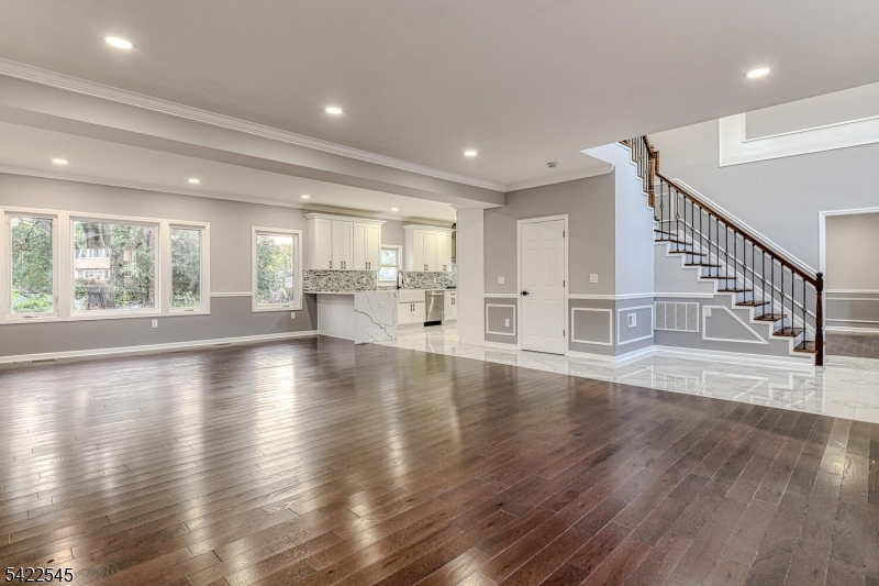 261 Apple Tree Ln