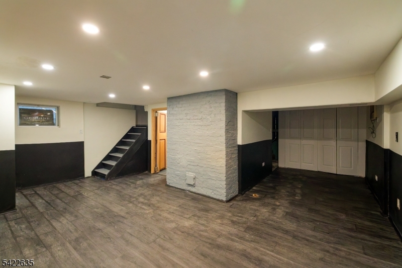 1149 Margaret St