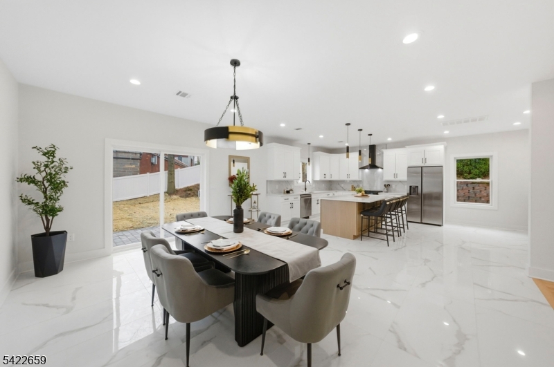 488 Dewey Ave #B