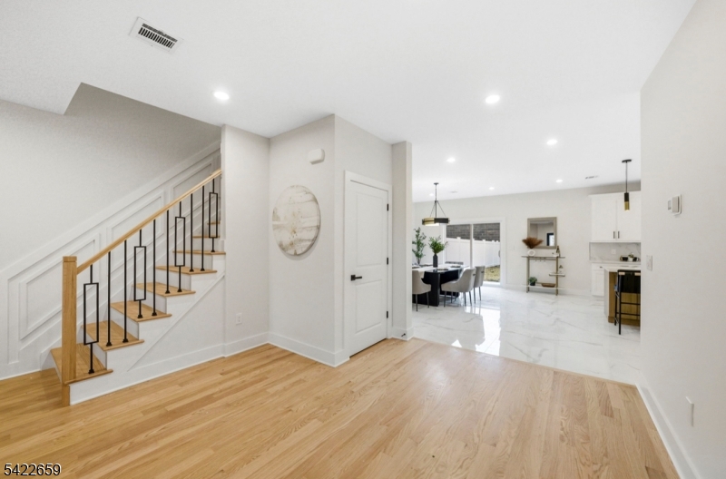 488 Dewey Ave #B