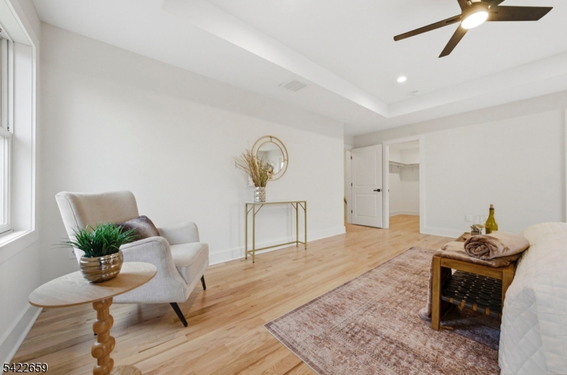 488 Dewey Ave #B