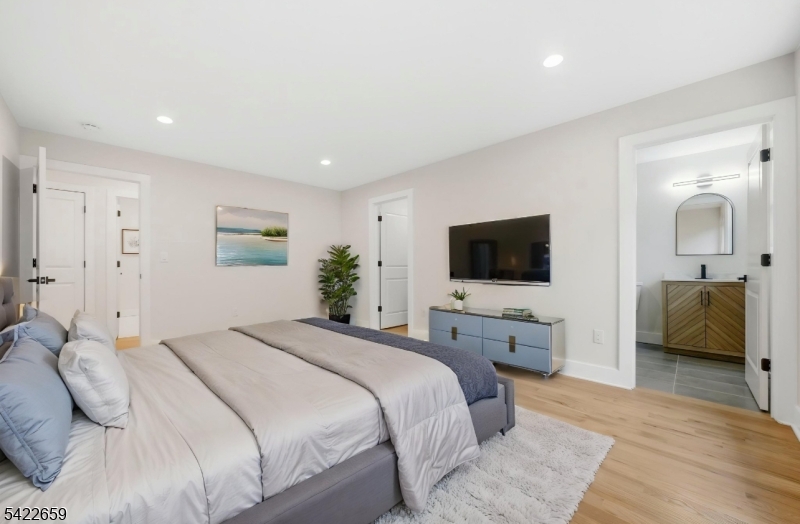 488 Dewey Ave #B