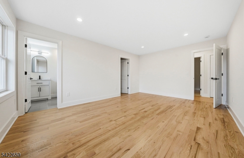 488 Dewey Ave #B