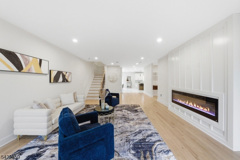 488 Dewey Ave #B