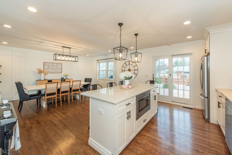 8 Cypress Ct