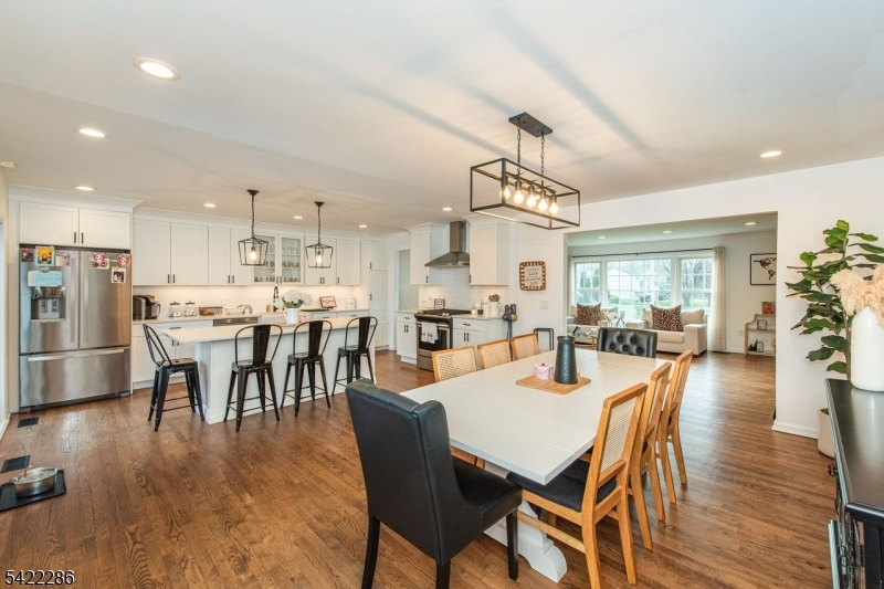 8 Cypress Ct