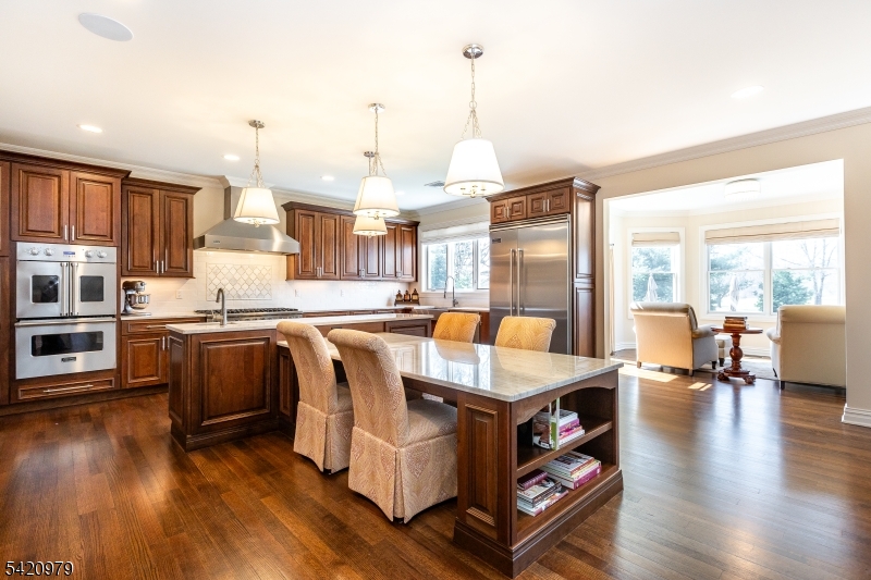 8 PHILHOWER COURT