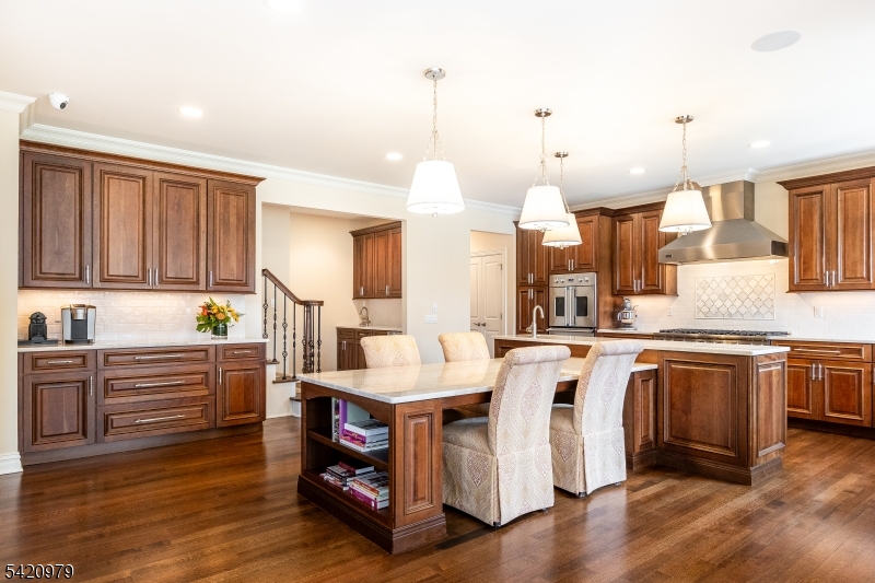 8 PHILHOWER COURT