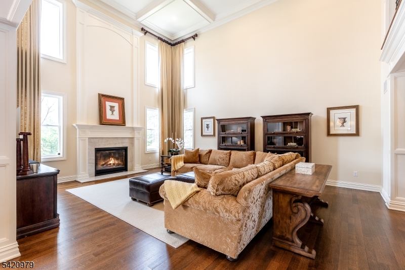 8 PHILHOWER COURT
